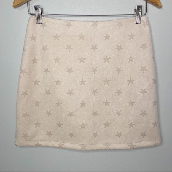 Le Lis Star Print Suede Mini Skirt Tan Cream Size Small - Picture 4 of 9